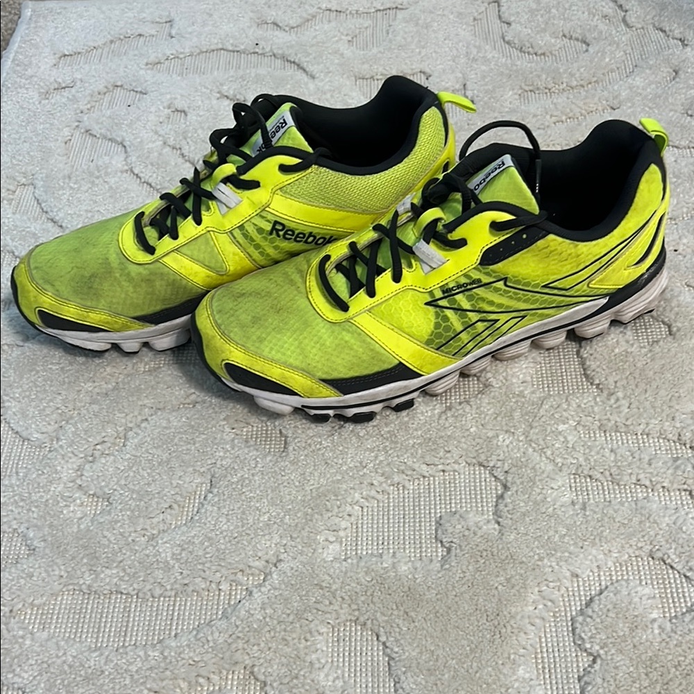 USED Reebok Men's Yellow Running Shoes
